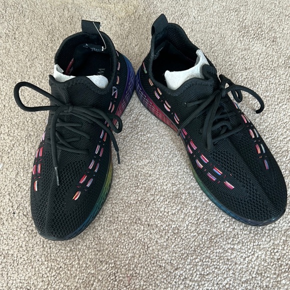 NWOT Wanted multicolored sneakers in size 6.5. So unique & cute! - Picture 2 of 8